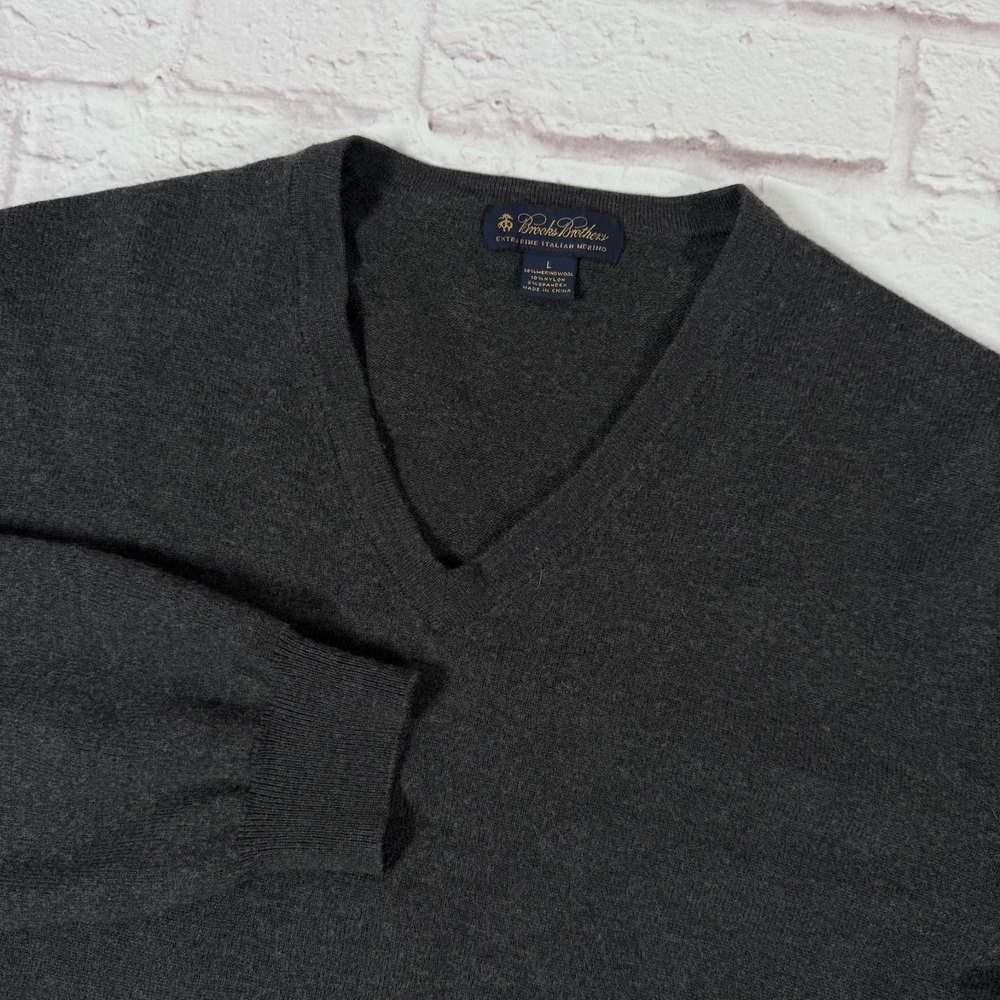 Brooks Brothers Sweater Mens Large Grey V-Neck Merino Wool Stretch Pullover Knit
